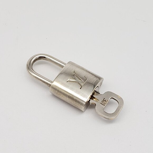 Louis Vuitton Silver Plated Padlock - Picture 4 of 7